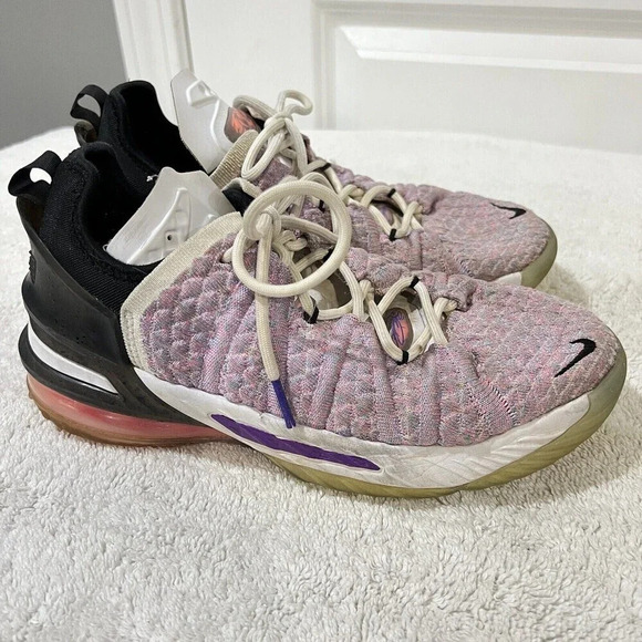 Nike Lebron 18 CW2760-900 Purple Basketball Shoes Sneakers Size 5Y Athletic - Picture 1 of 12